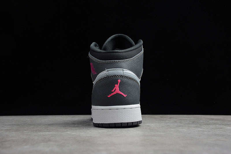 AJ1 Mid