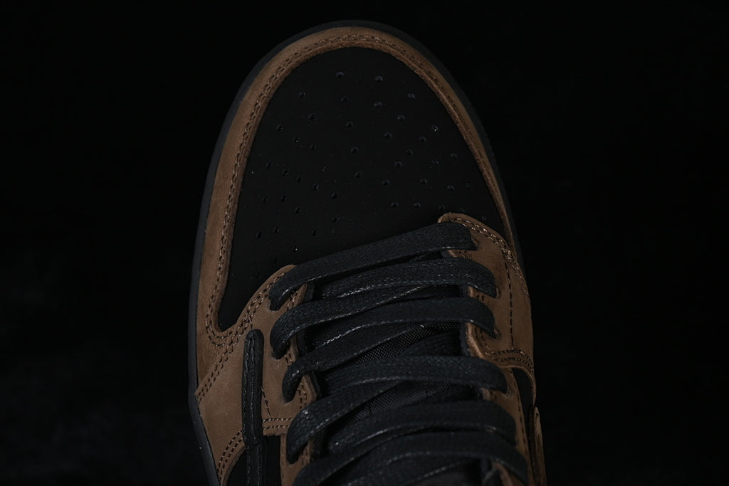 AJ1 Low