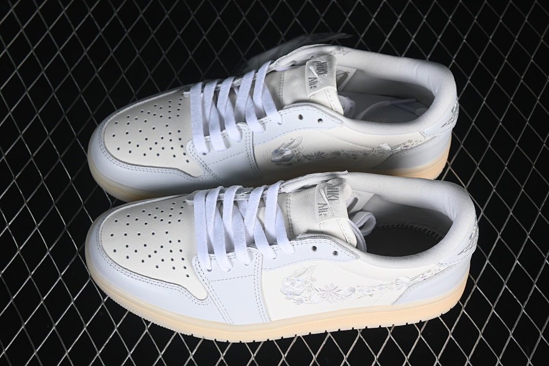 AJ1 Low