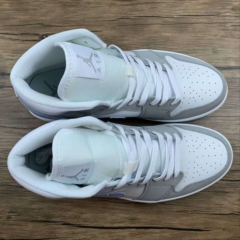 AJ1 Mid