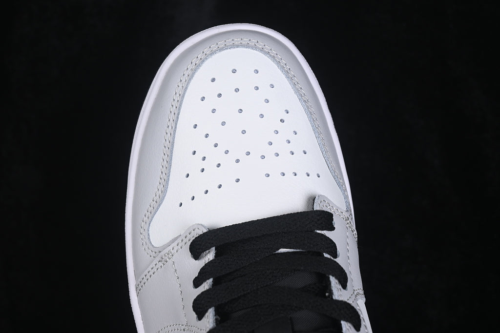 AJ1 Low
