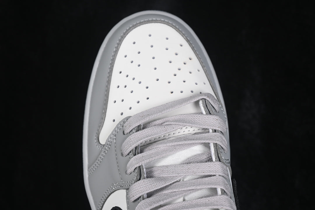 AJ1 Low