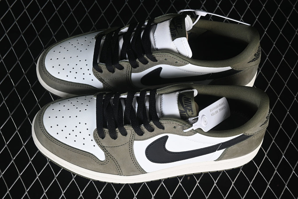 AJ1 Low