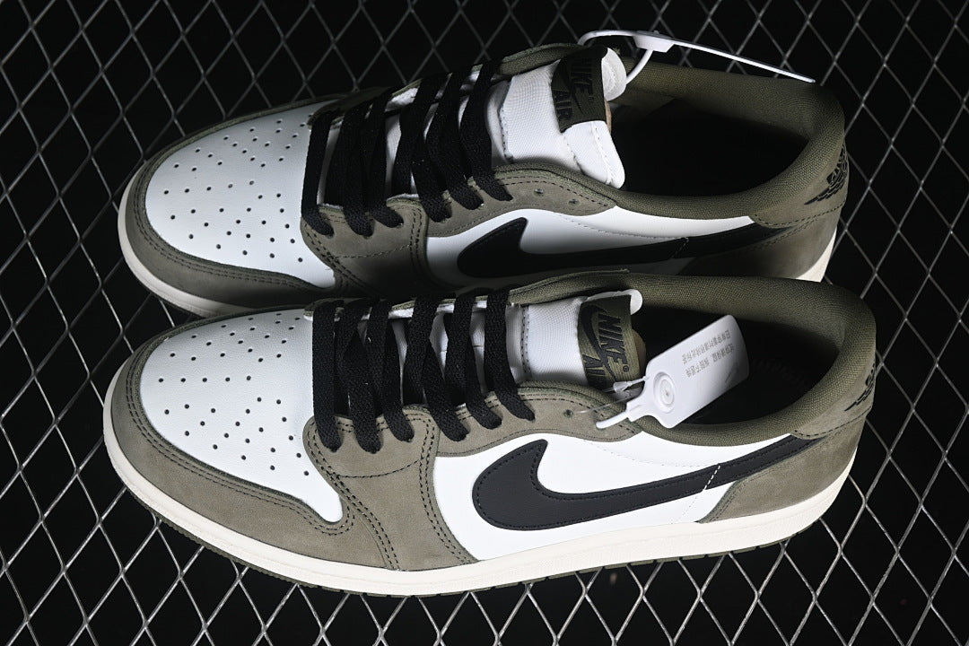 AJ1 Low