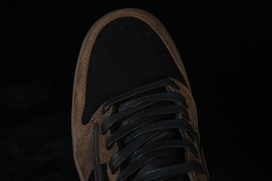 AJ1 Low