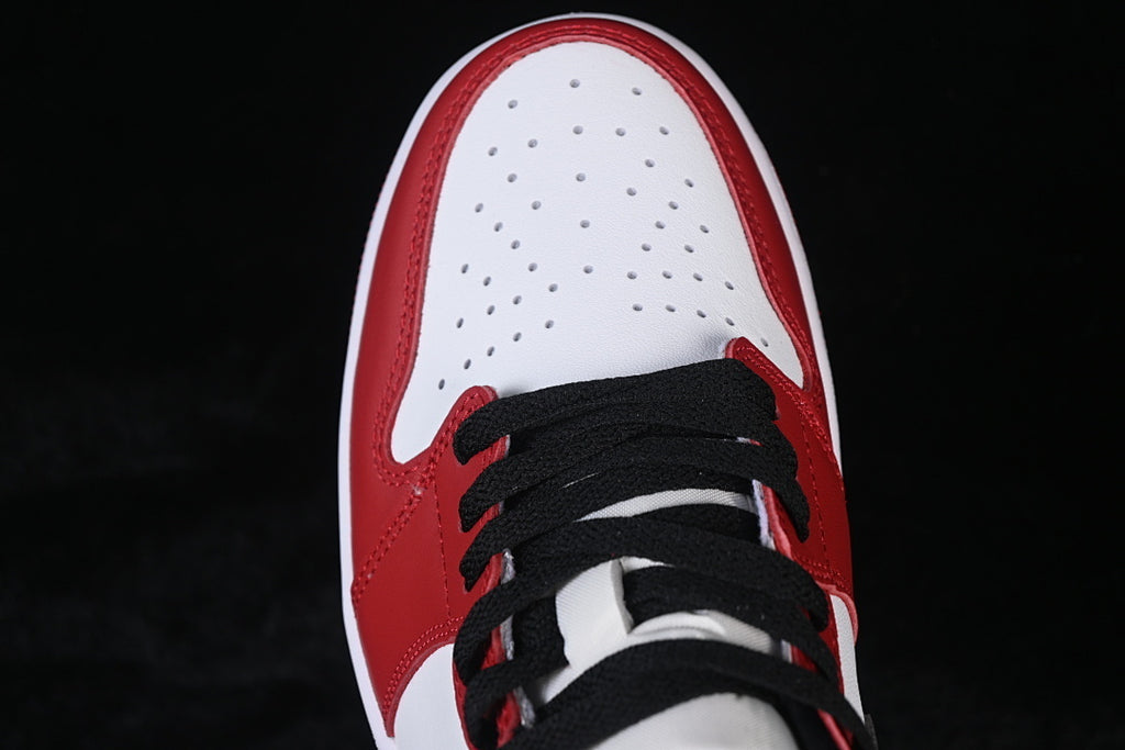 AJ1 Low