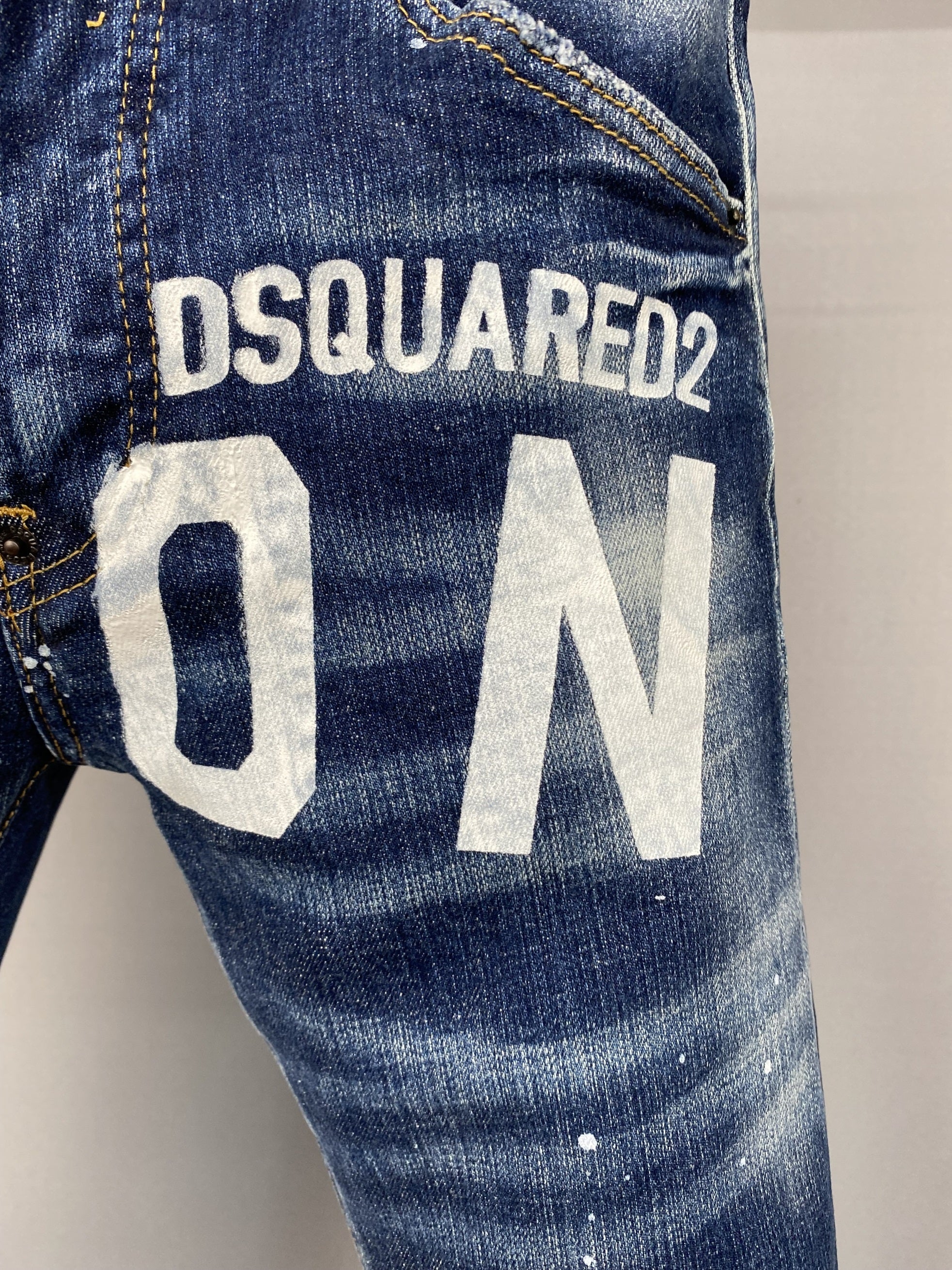 D2 Jeans