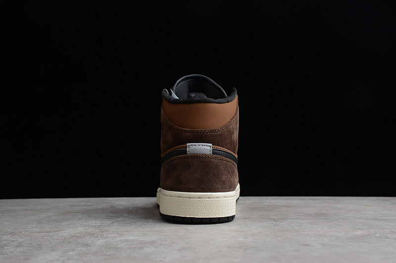AJ1 Mid
