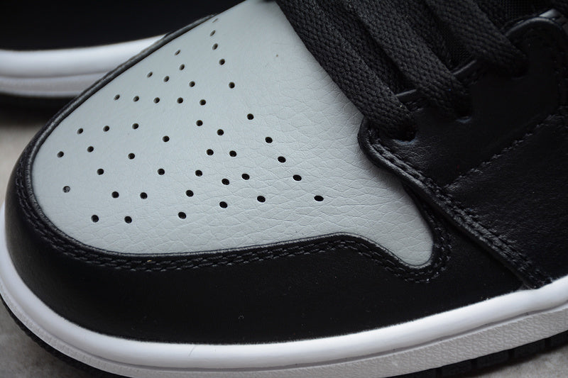 AJ1 Mid