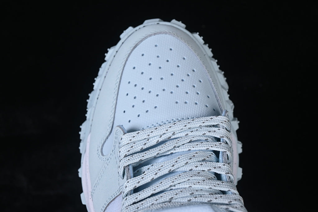 AJ1 Low