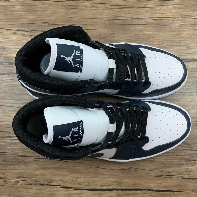 AJ1 Mid