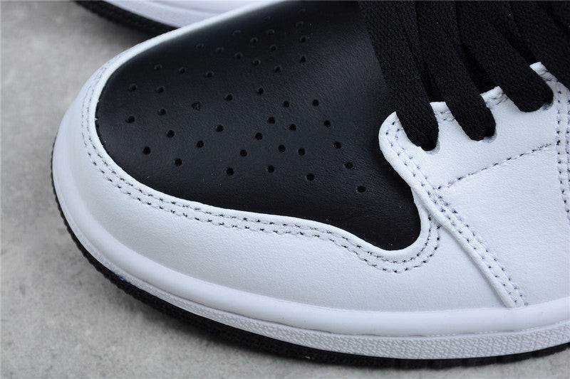 AJ1 Mid