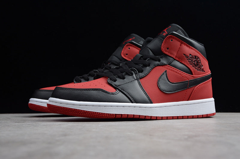 AJ1 Mid