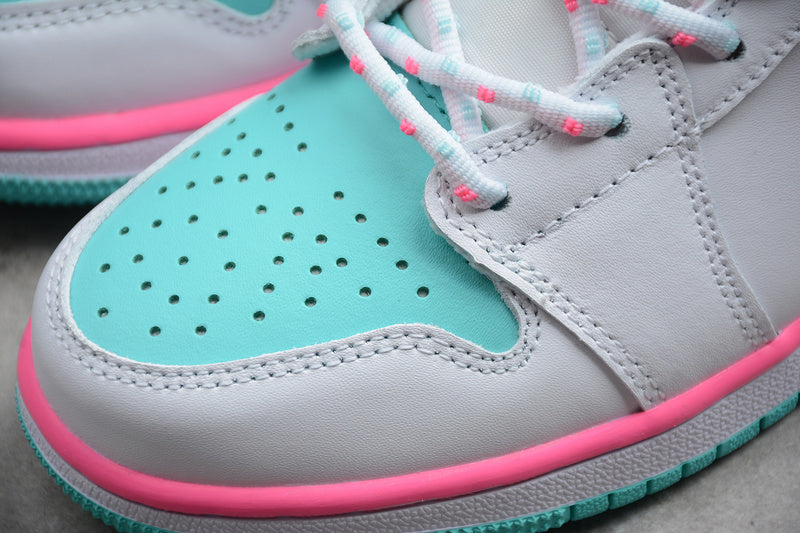 AJ1 Mid