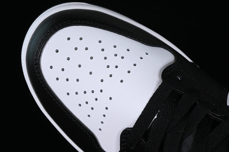 AJ1 Mid