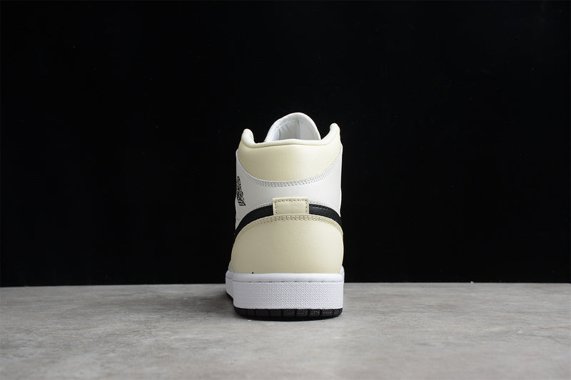 AJ1 Mid