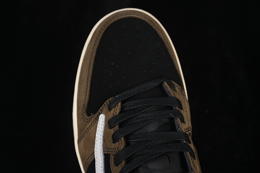 AJ1 Low