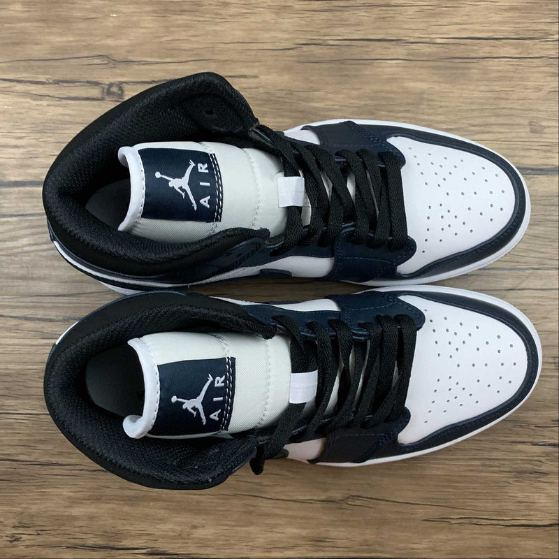 AJ1 Mid