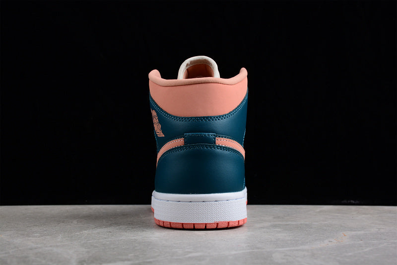 AJ1 Mid
