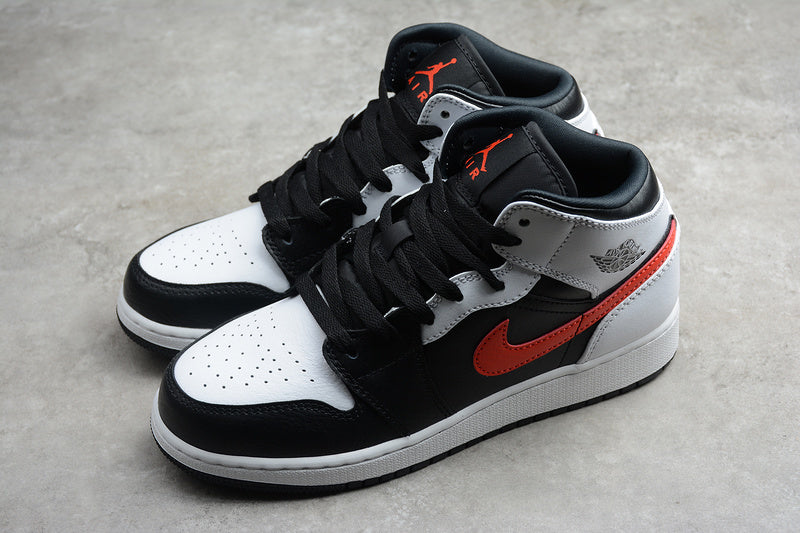 AJ1 Mid