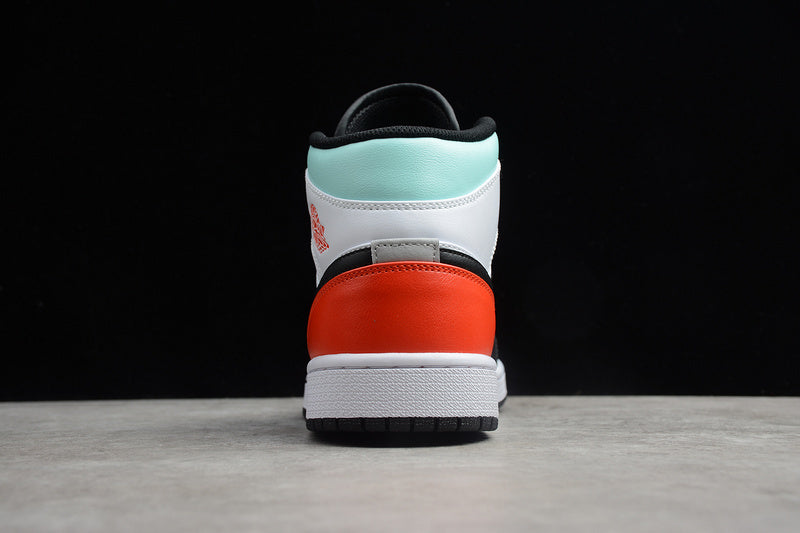 AJ1 Mid