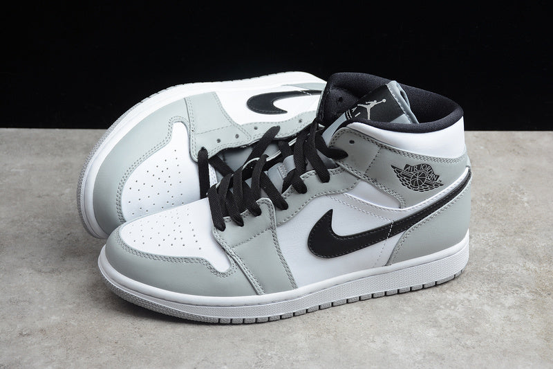 AJ1 Mid