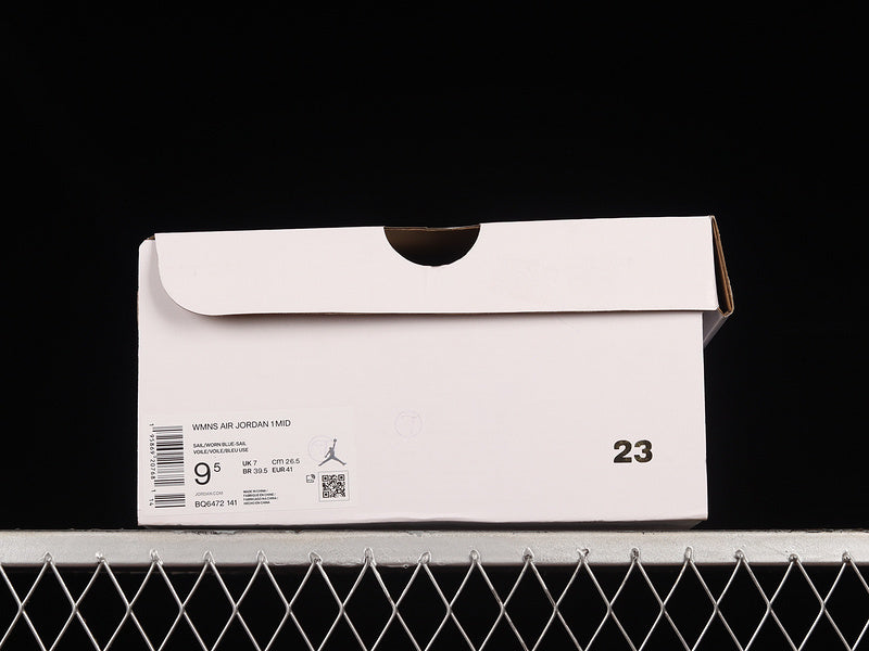 AJ1 Mid