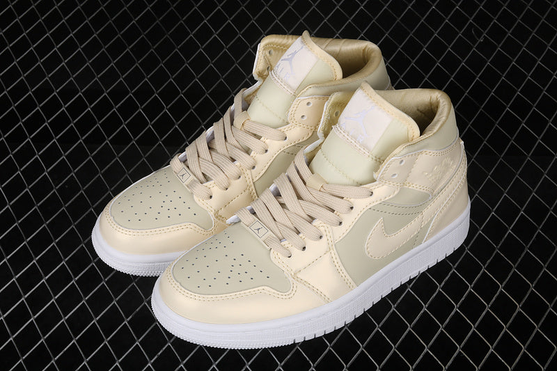 AJ1 Mid