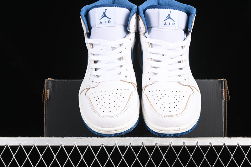 AJ1 Mid