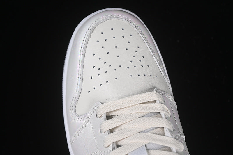 AJ1 Low