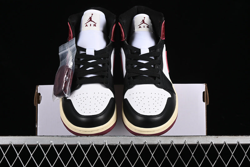 AJ1 Mid