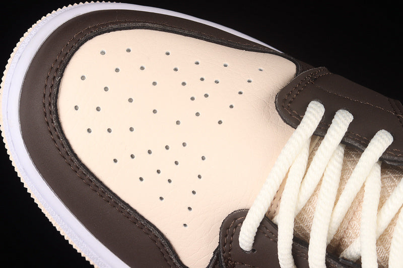 AJ1 Mid