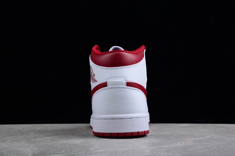 AJ1 Mid