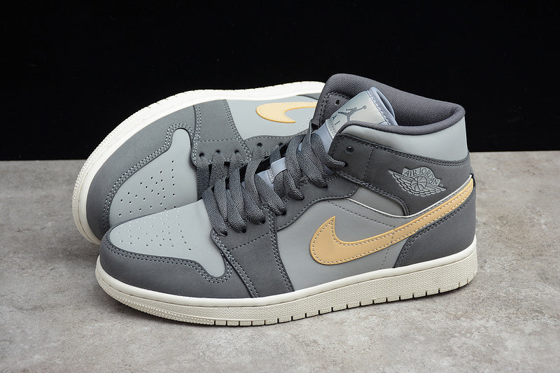 AJ1 Mid