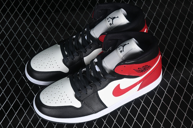 AJ1 Mid
