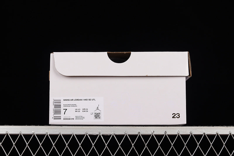 AJ1 Mid
