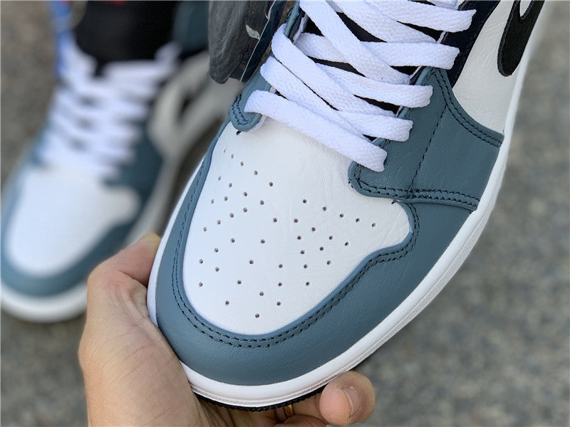 AJ1 Mid