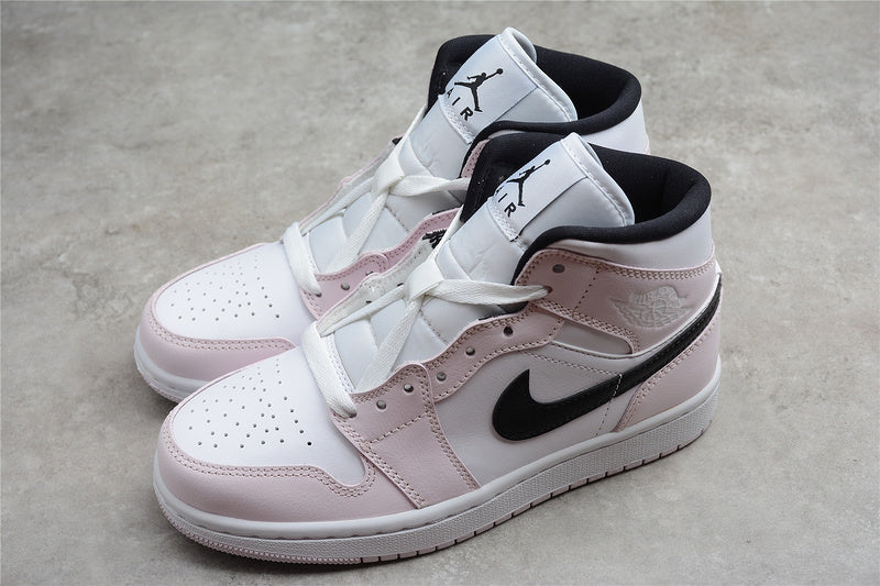 AJ1 Mid