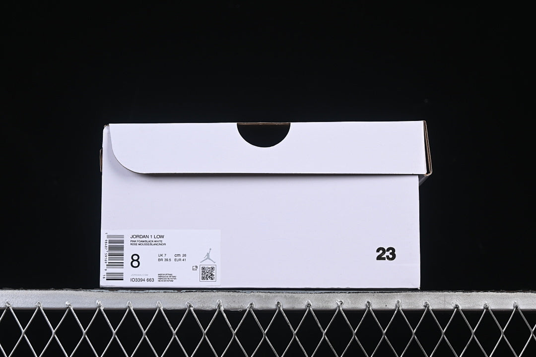 AJ1 Low