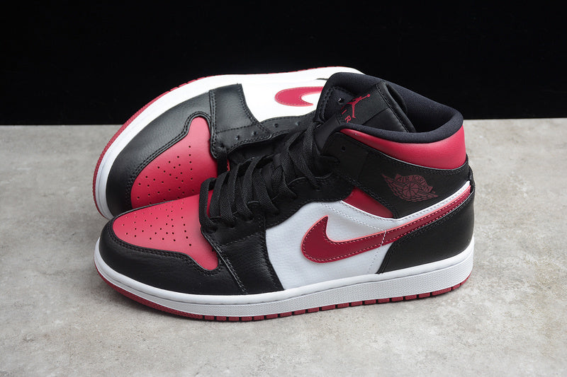 AJ1 Mid