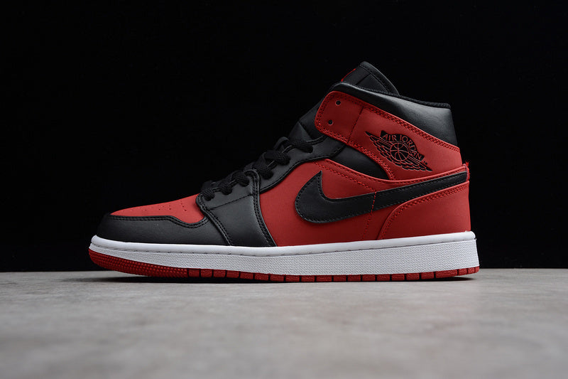 AJ1 Mid