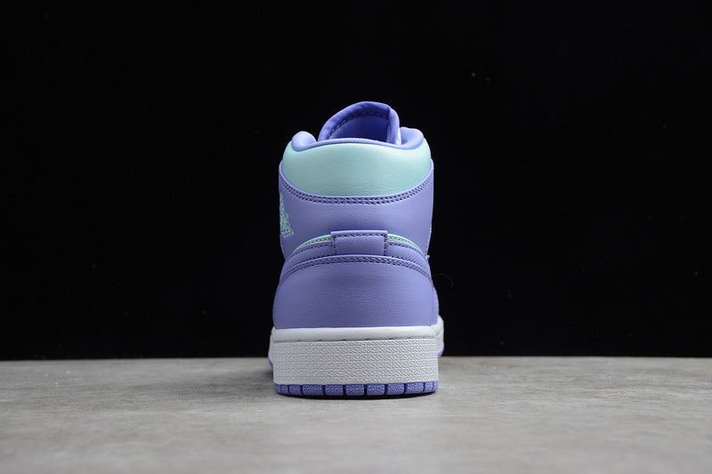 AJ1 Mid