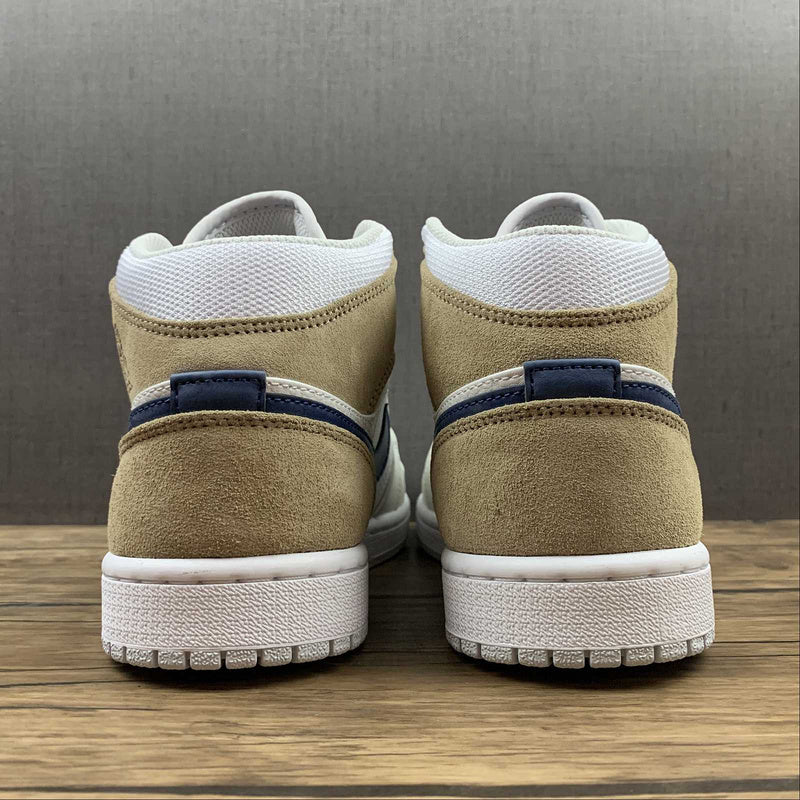 AJ1 Mid