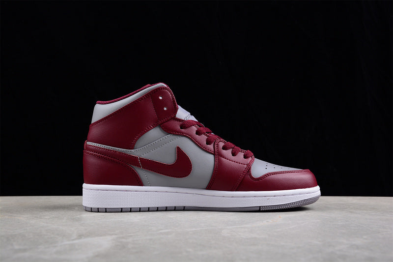 AJ1 Mid