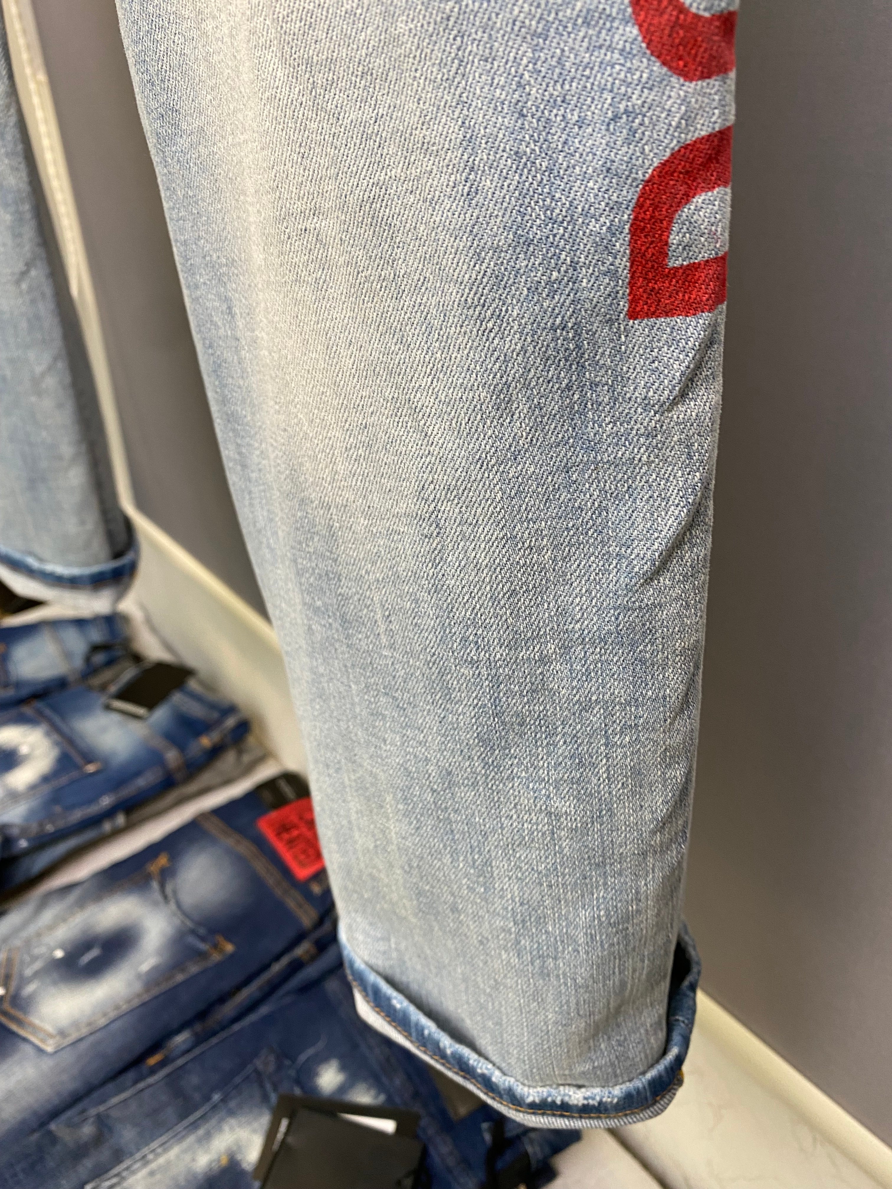 D2 Jeans