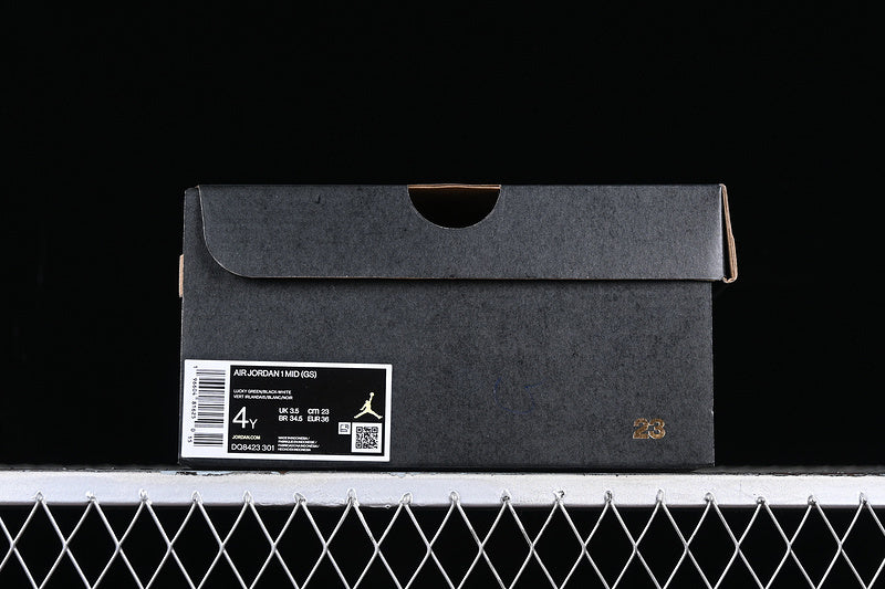 AJ1 Mid