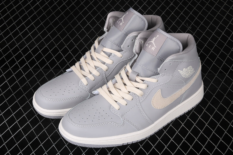 AJ1 Mid