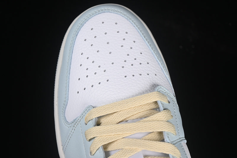 AJ1 Low