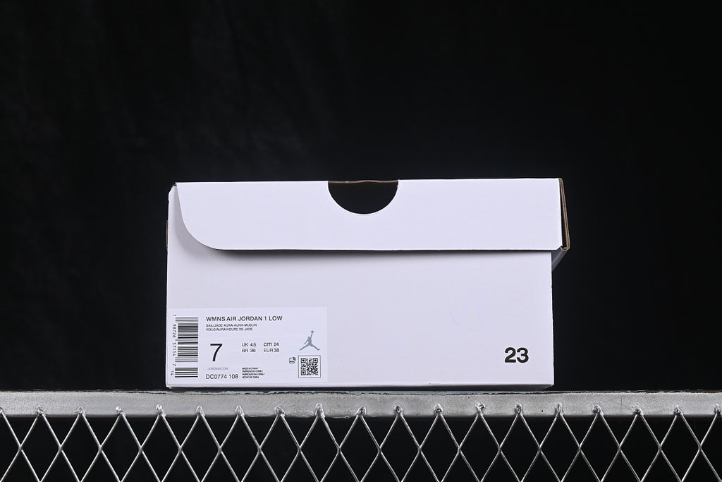 AJ1 Low