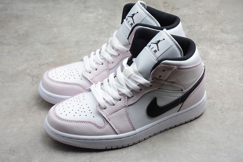 AJ1 Mid